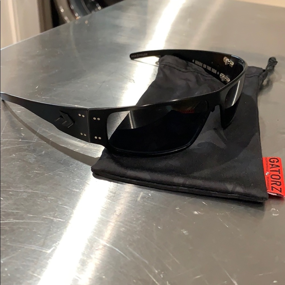 Gatorz Blackout Frame/Smoked Polarized Lens